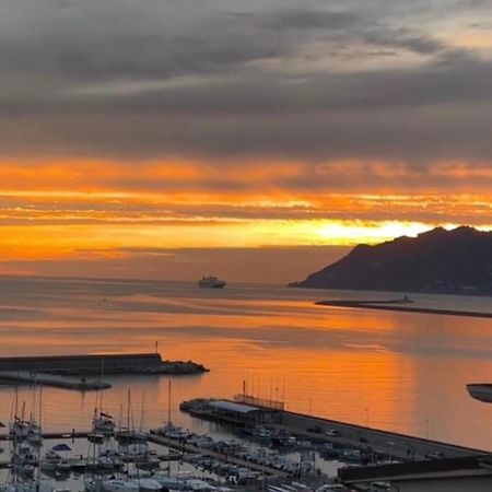 Mareluna Penthouse - Luxury Suites Salerno Esterno foto