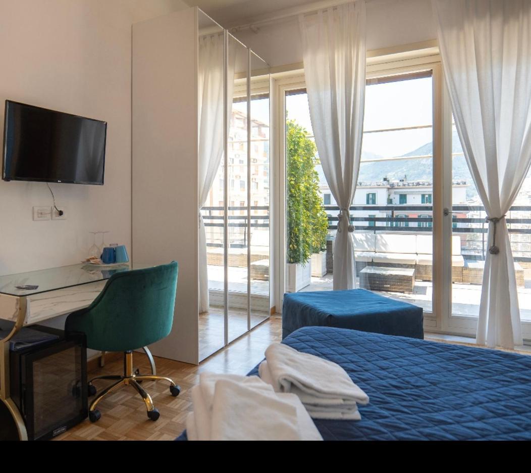 Mareluna Penthouse - Luxury Suites Salerno Esterno foto