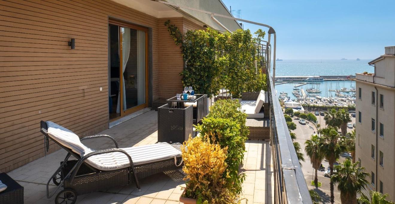 Mareluna Penthouse - Luxury Suites Salerno Esterno foto
