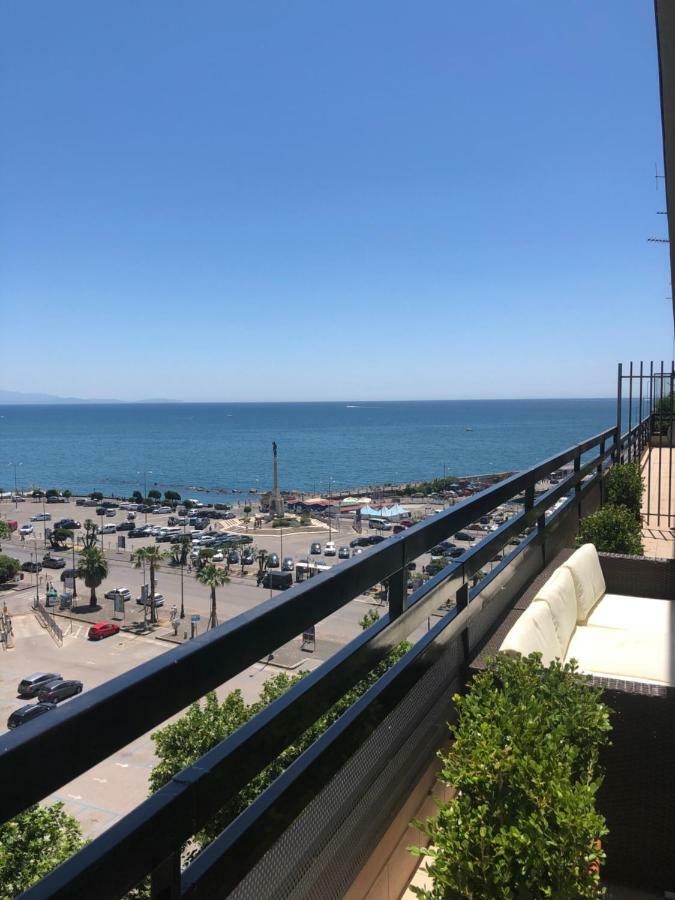 Mareluna Penthouse - Luxury Suites Salerno Esterno foto