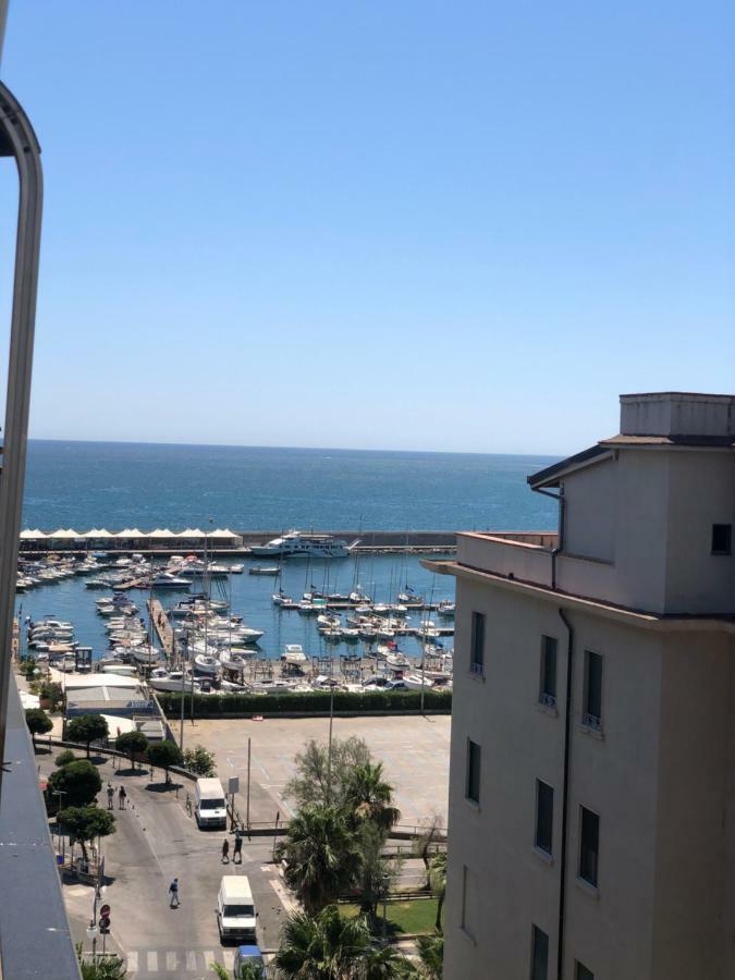 Mareluna Penthouse - Luxury Suites Salerno Esterno foto