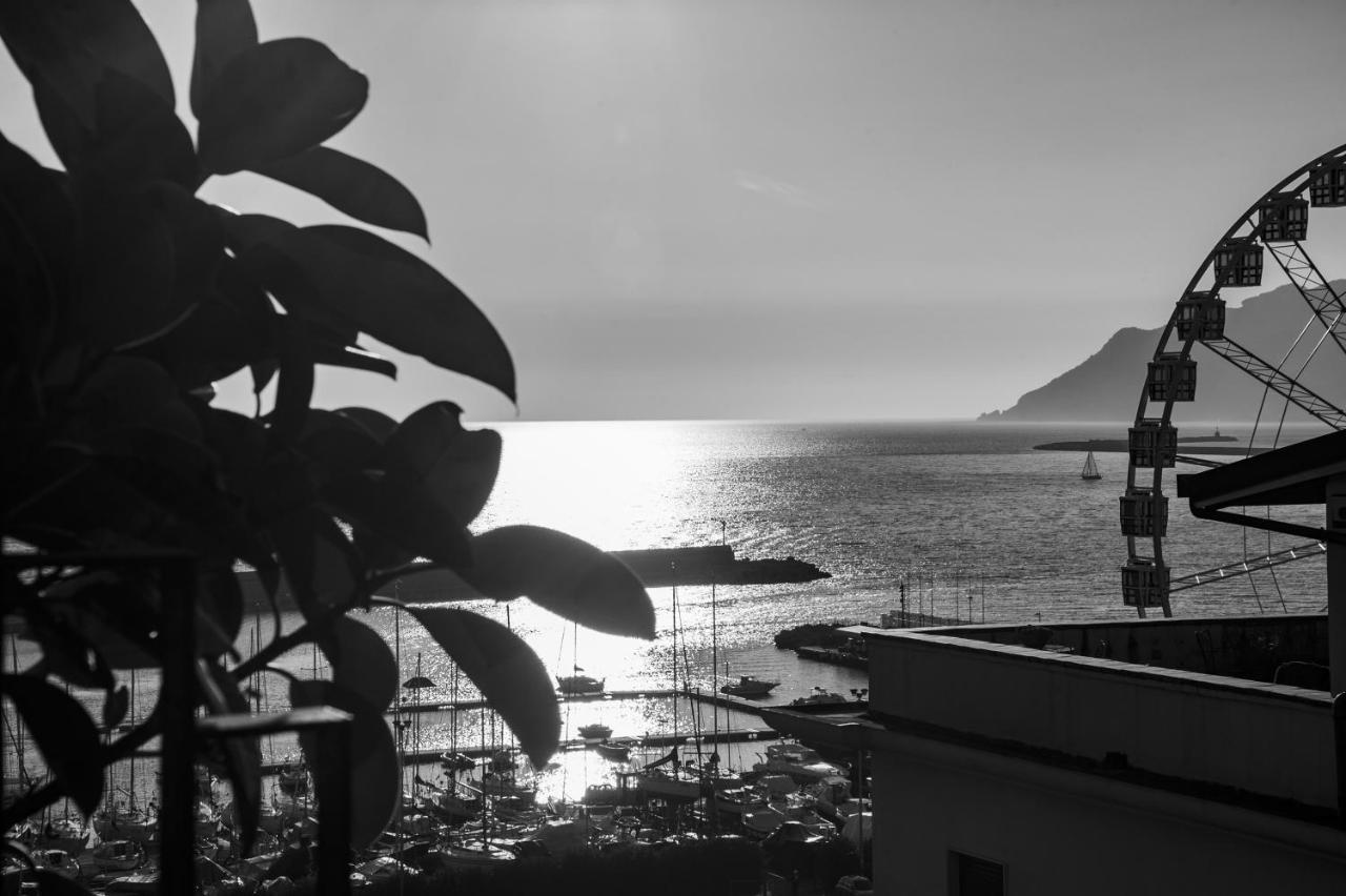 Mareluna Penthouse - Luxury Suites Salerno Esterno foto